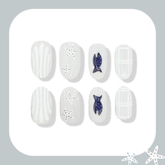 WUHCIM plaid accent nail detail highlighting crisp pattern and glossy finish for style