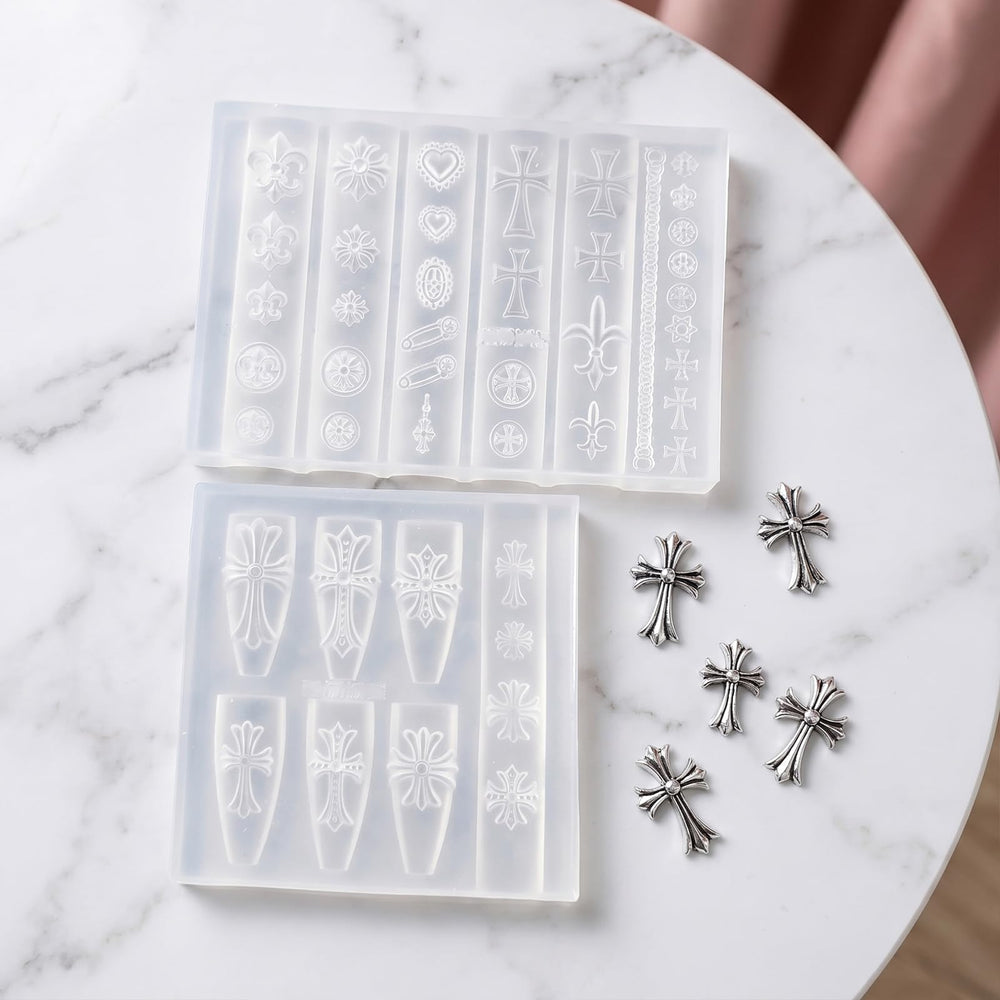 wyewog package contents laid out showing two molds and ready-to-use convenience benefit