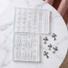 wyewog package contents laid out showing two molds and ready-to-use convenience benefit