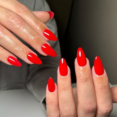 XCREANDO front packaging showing 48 red almond press-on nails and benefits of convenience