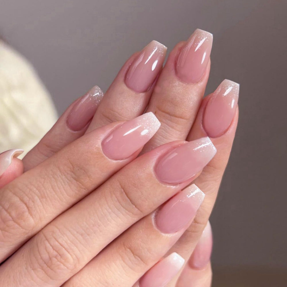 XCREANDO model wearing nails showing everyday style and instant salon look benefit
