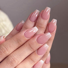 XCREANDO model wearing nails showing everyday style and instant salon look benefit