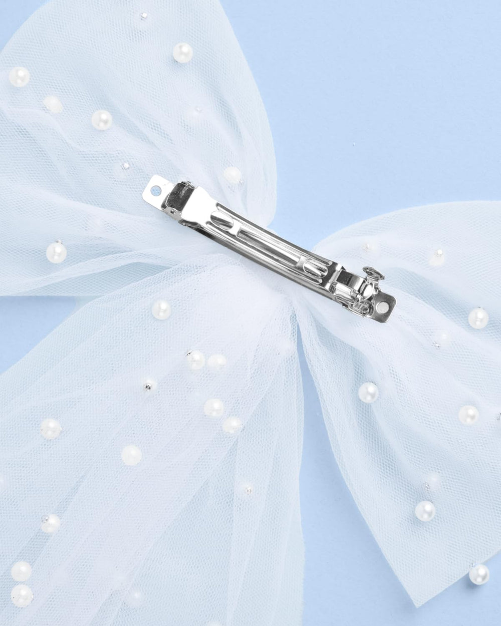 xo, Fetti lifestyle party scene highlighting celebratory bridal accessory