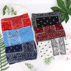 YARIEW lifestyle photo at festival wearing headband showing fashionable boho look