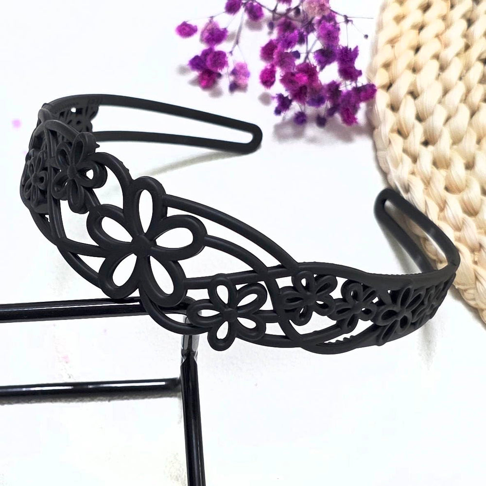 Yazon headband in casual outfit setting for everyday fashion