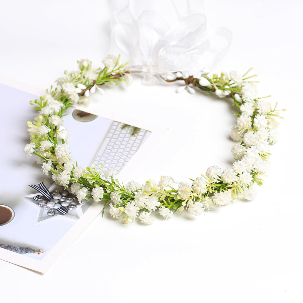 Yili Maizi lifestyle image of bride wearing crown adding romantic finishing touch