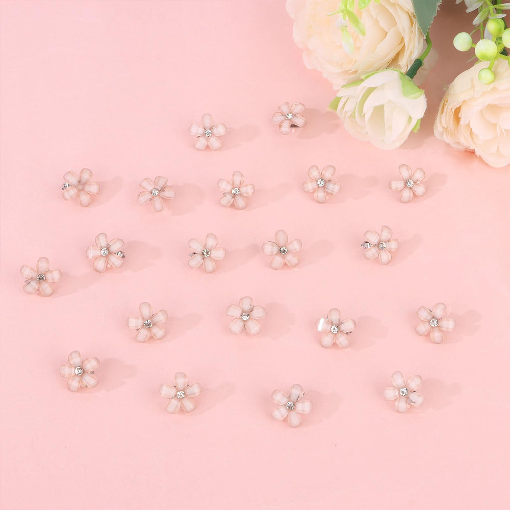 YISSION bride and bridesmaids wearing clips adding cohesive wedding accents