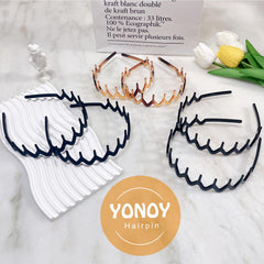 YONOY close-up of wavy teeth and plastic material for secure hold
