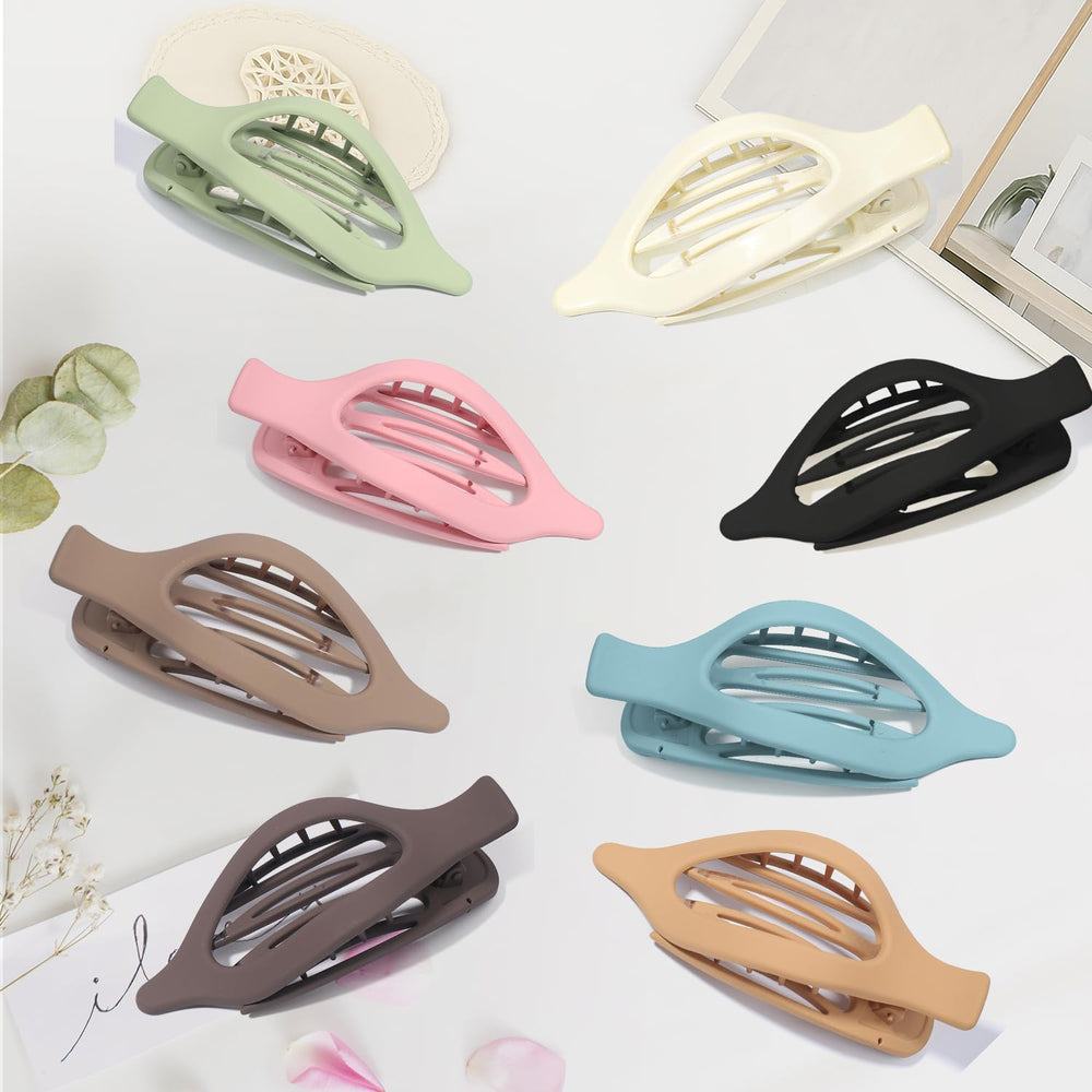 YTQDSS clips worn at the beach create a tidy, wind-resistant look
