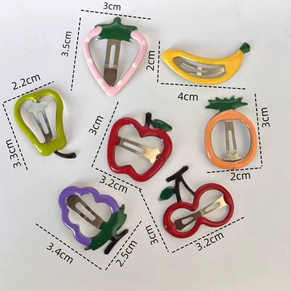 YYKITCHEN open box spread displaying variety of colorful fruit clips