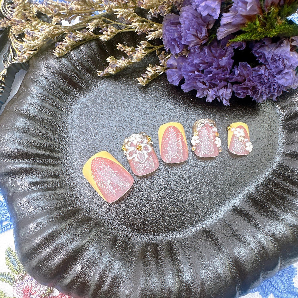zaskhld in-hand scale comparison showing nail size fit and real-life proportion
