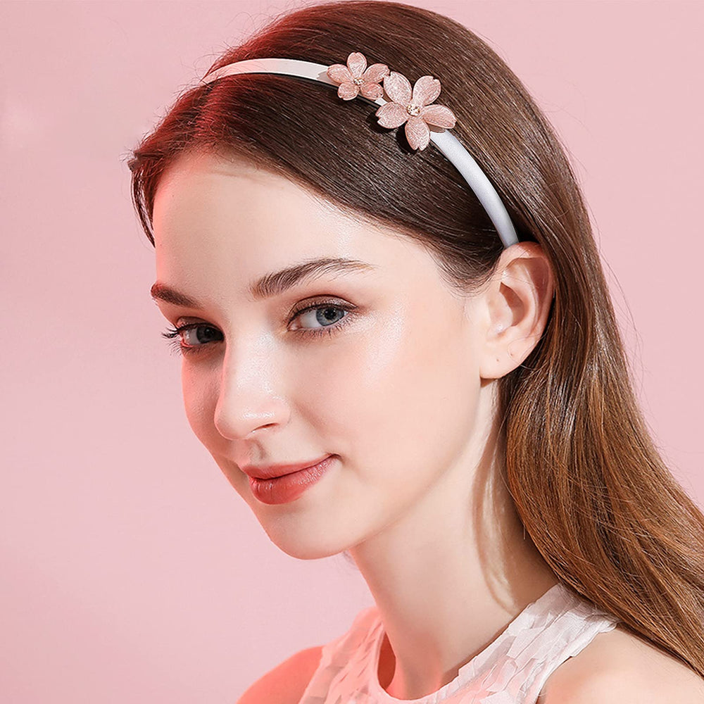 Zifengcer headband held in hand to show thin scale and fit