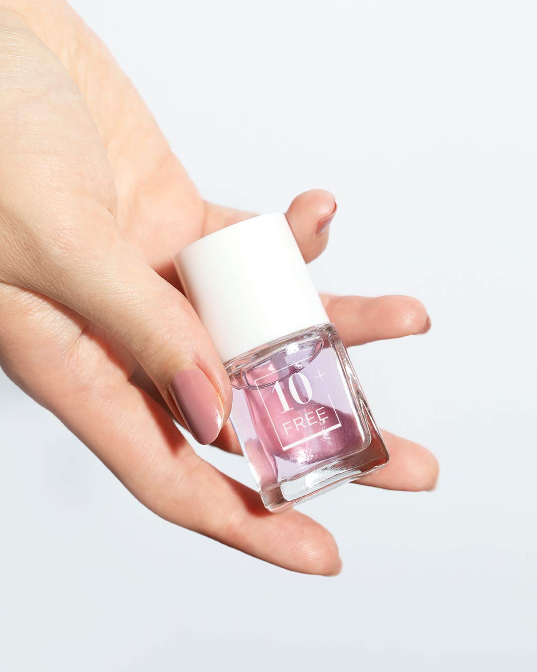 10 FREE CHEMISTRY close-up of glossy nail surface highlighting high shine
