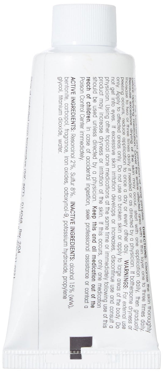 Acnomel cream texture closeup illustrating tinted finish and smooth blending