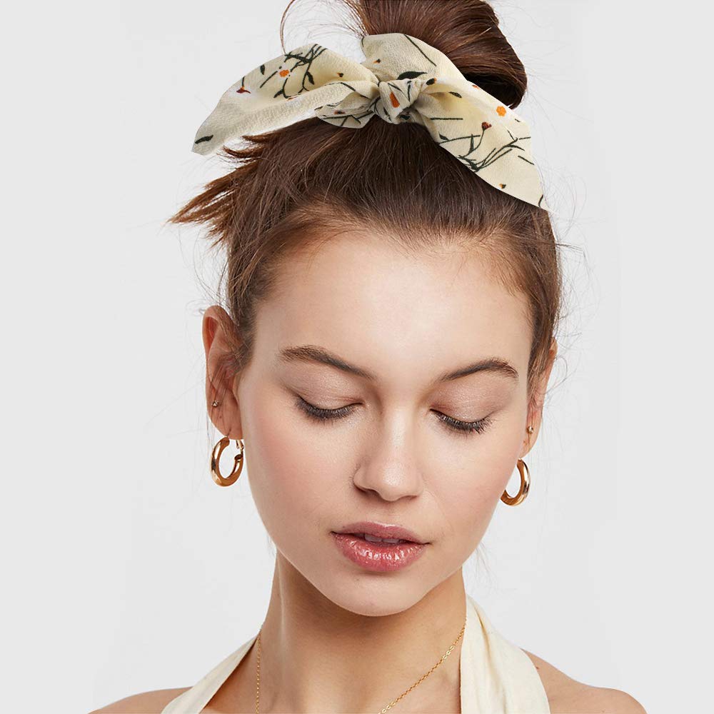 ACO-UINT worn in a high ponytail demonstrating strong hold for thick hair comfort