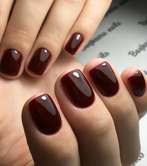 Aegenacess front packaging showing jelly wine red nails for instant glam