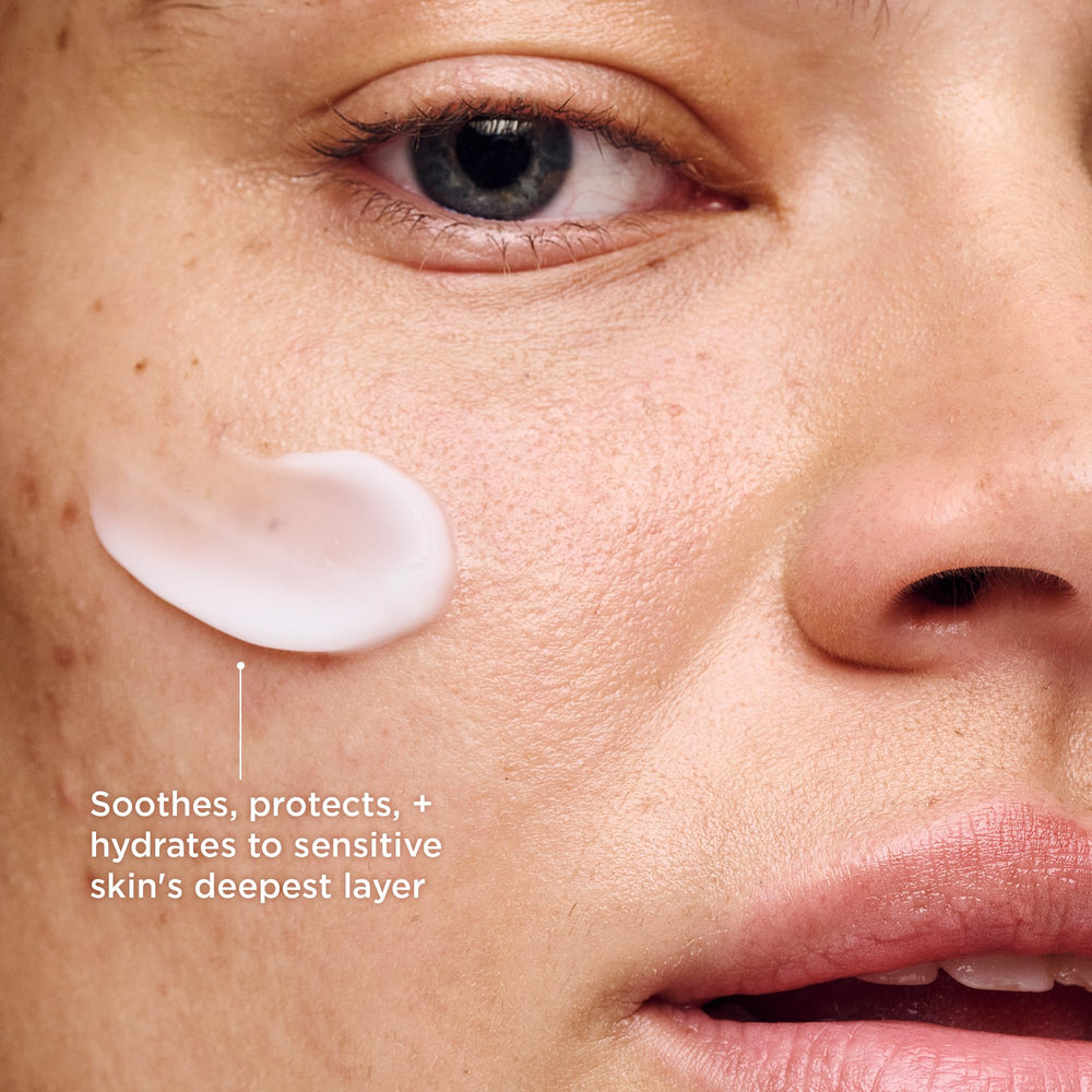 AESTURA open jar texture close-up highlighting lightweight gel cream hydration
