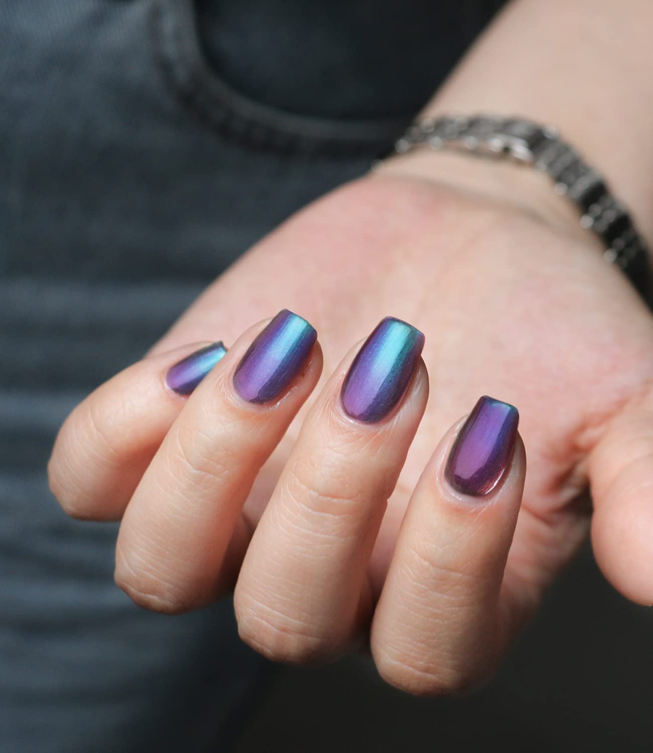 AILALUO close-up of holographic glitter texture adding shimmering dimension
