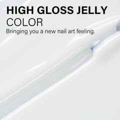 AILLSA nail on hand being cured demonstrating quick LED/UV cure benefit