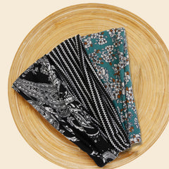AKTVSHOW headband holding ponytail showing non-slip benefit