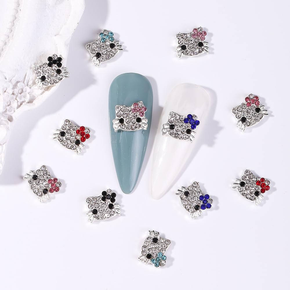akutoer charms applied on nails demonstrating cute 3D manicure effect