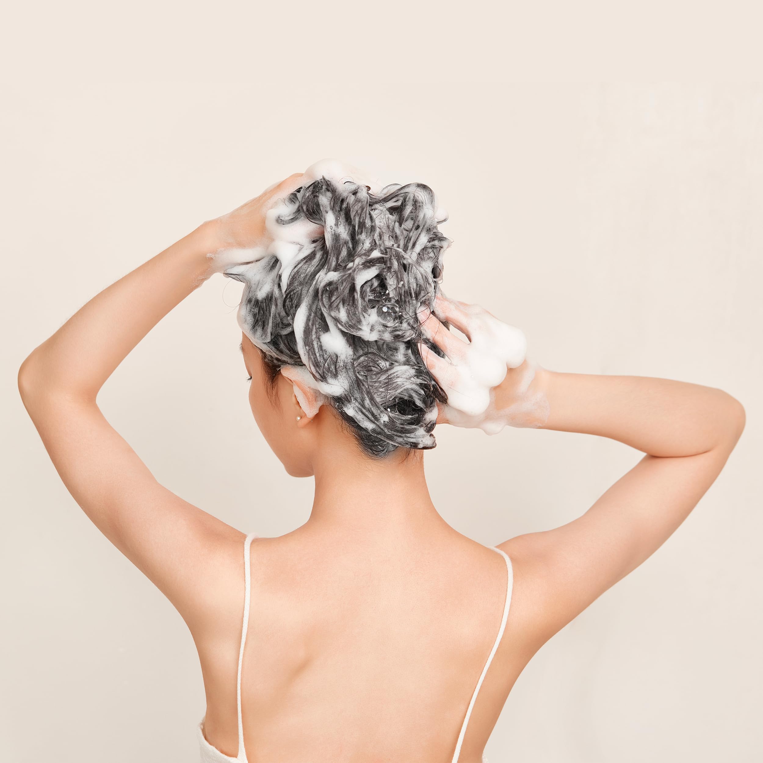 ALFAPARF MILANO flaxseed extract detail highlighting shine-enhancing benefit