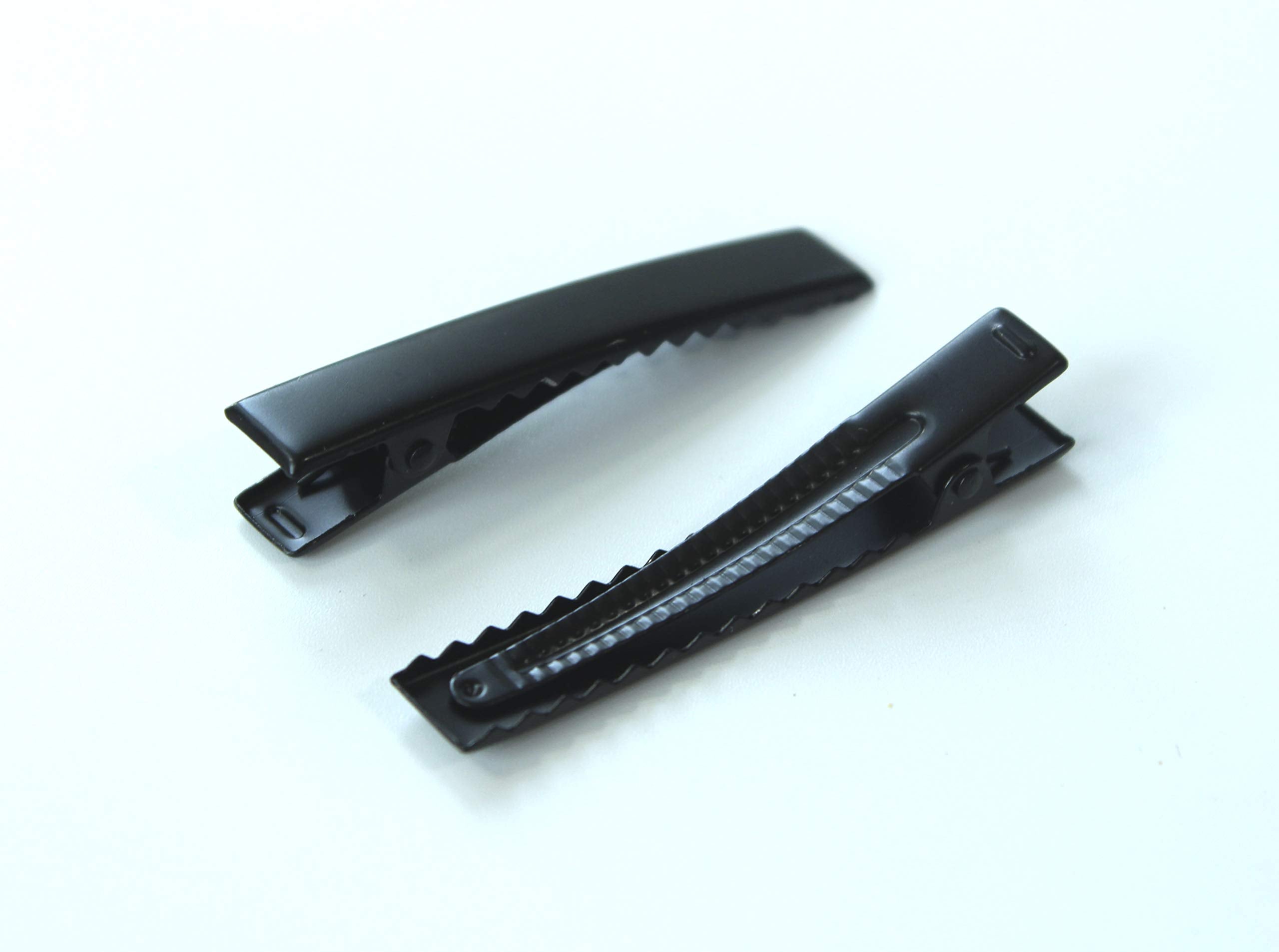ALL in ONE close-up of flat top and alligator teeth, shows easy attachment