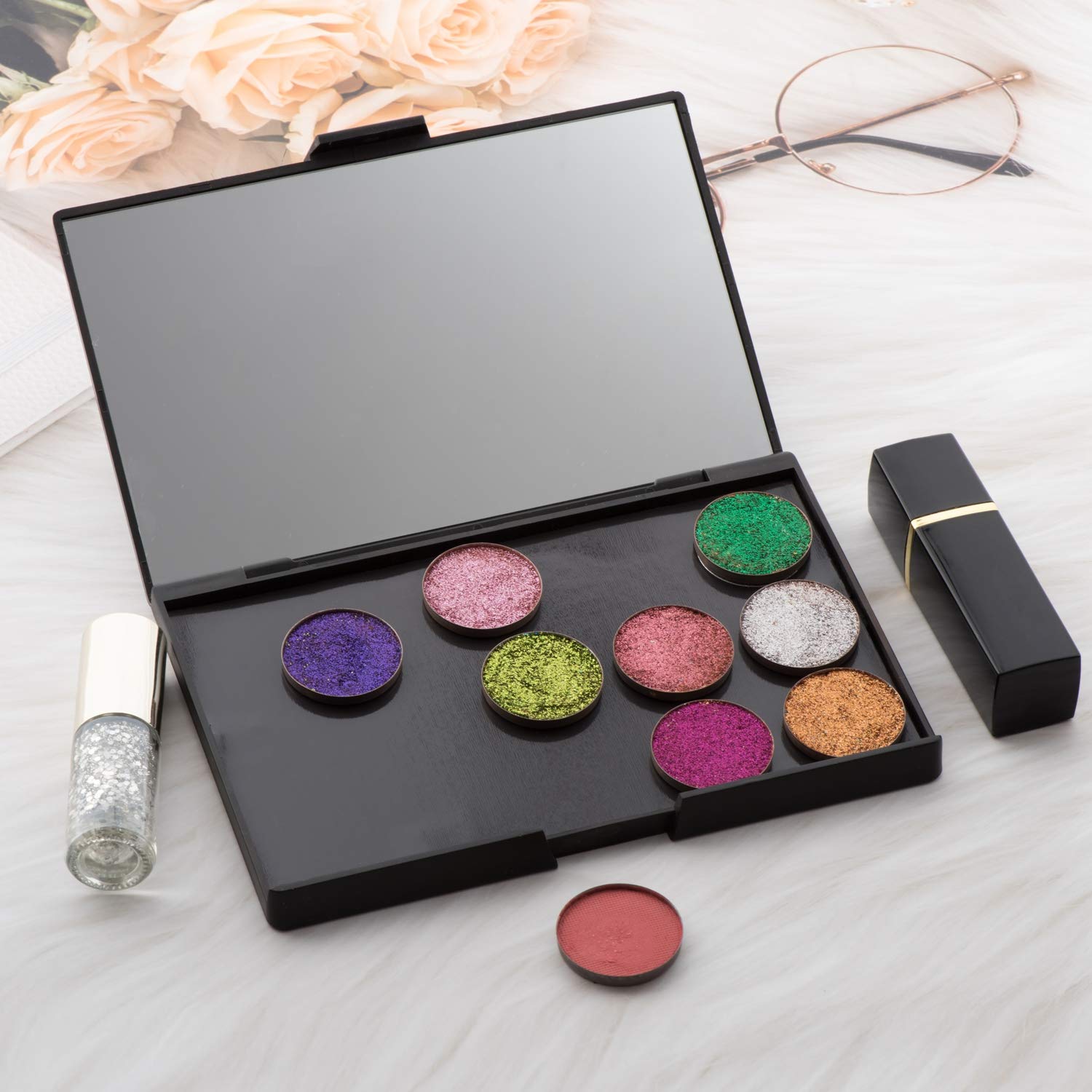 Allwon palette in hand demonstrating scale and travel-ready size for on-the-go use