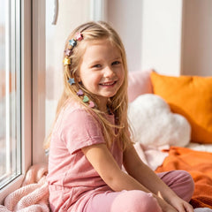 ALTALIVA detailed view of animal-shaped clip highlighting fun motif and durability