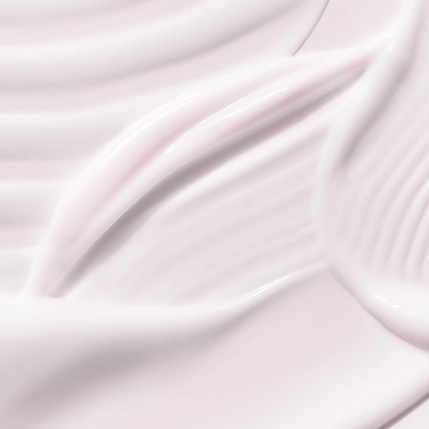 Amazon Essentials cream texture swirl showing lightweight, fast-absorbing formula