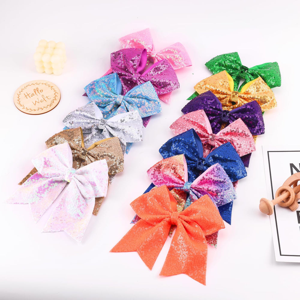 AMYDECOR bow on a cheerleader at game day showcasing spirit