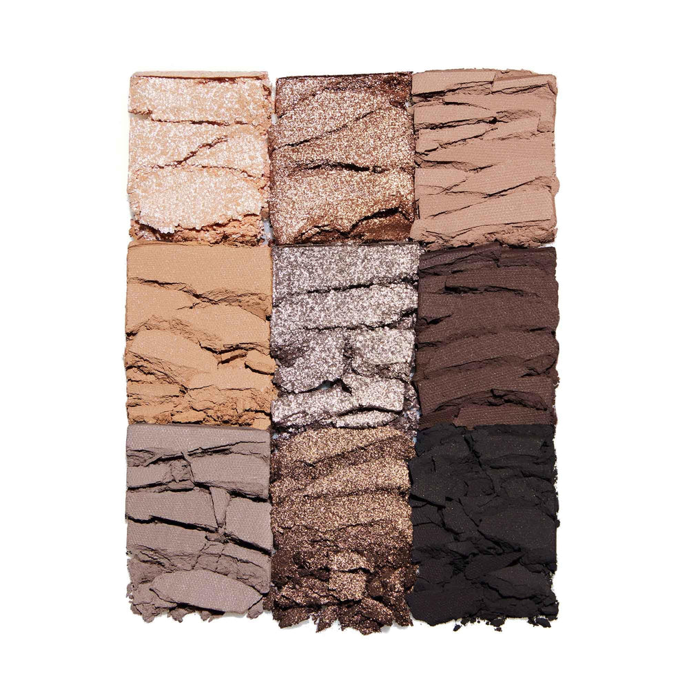 Anastasia Beverly Hills palette with mirror used for on-the-go touch-ups and precision