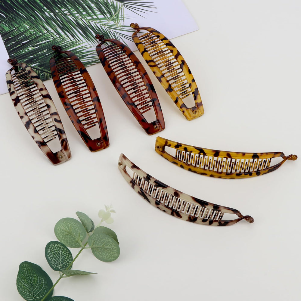 ANBALA clip worn with casual outfit showing retro-chic look and polish