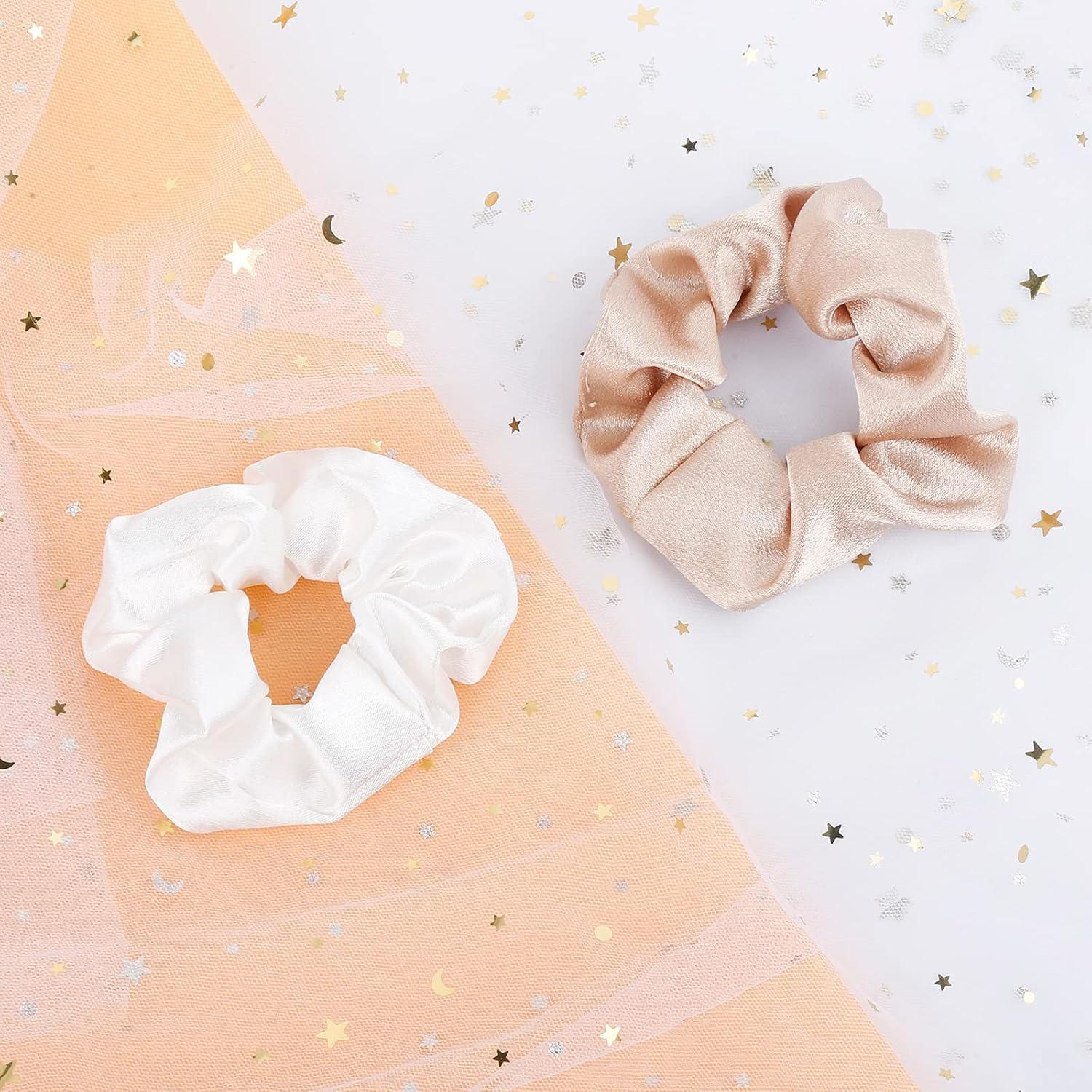 Antetek scrunchie displayed on diamond card showcasing presentation for bridesmaid proposals