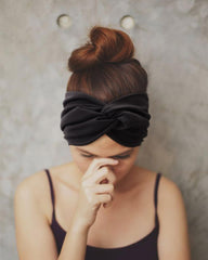 AQOKKA assorted headbands laid flat displaying color options for outfit coordination