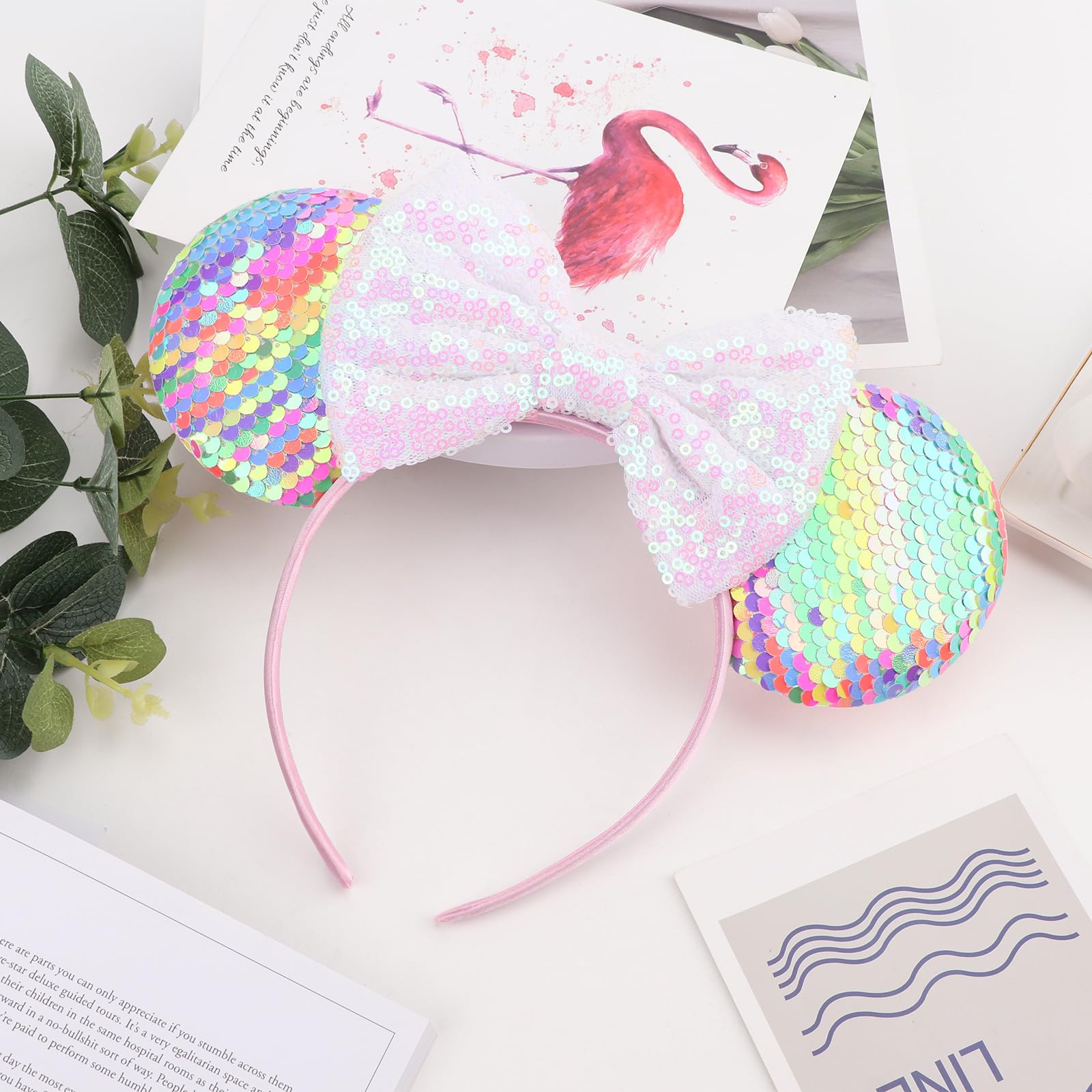 AQOKKA gift-styled headband display showing ready-to-gift presentation