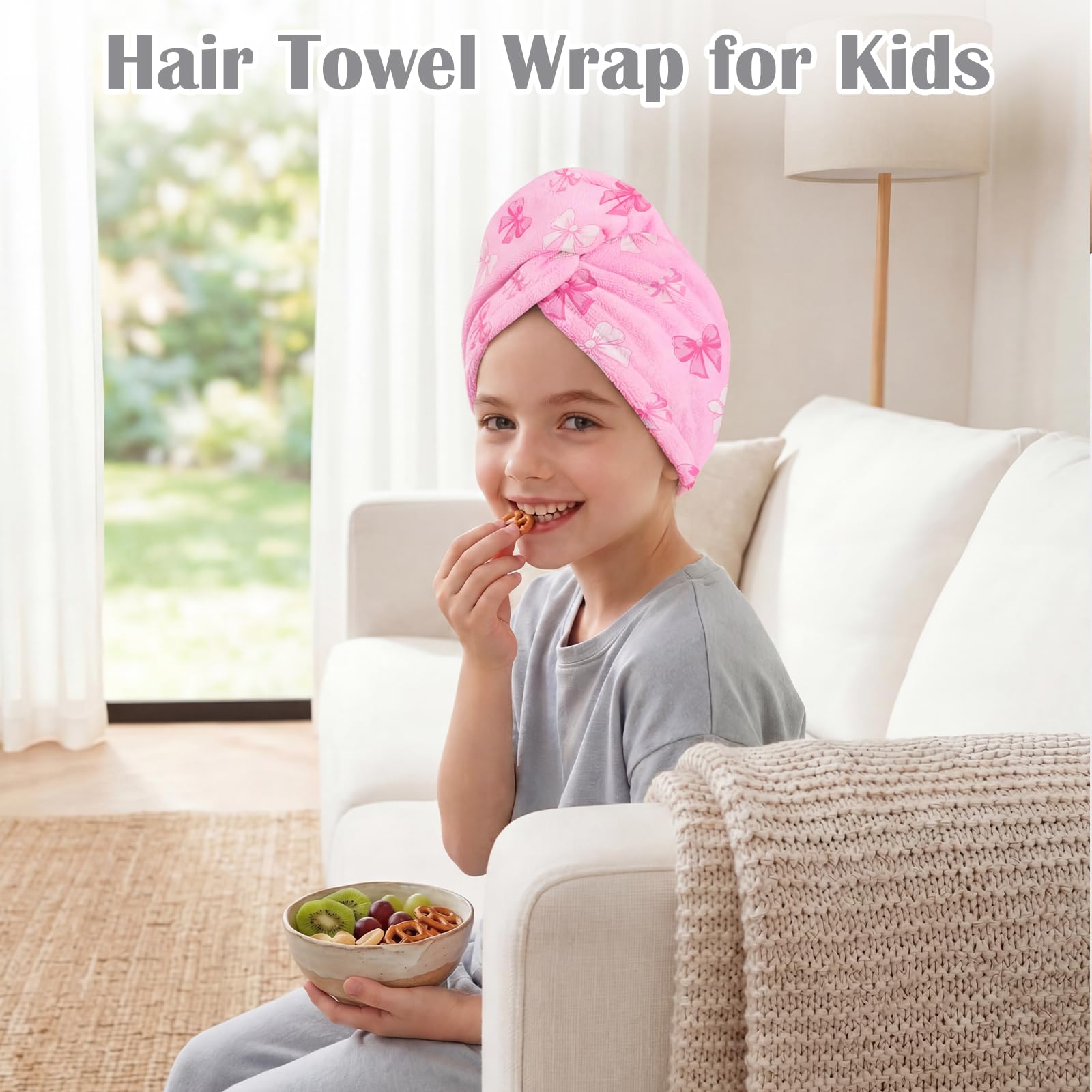 ArthomaHige button and loop closure detail securing wrap for active kids