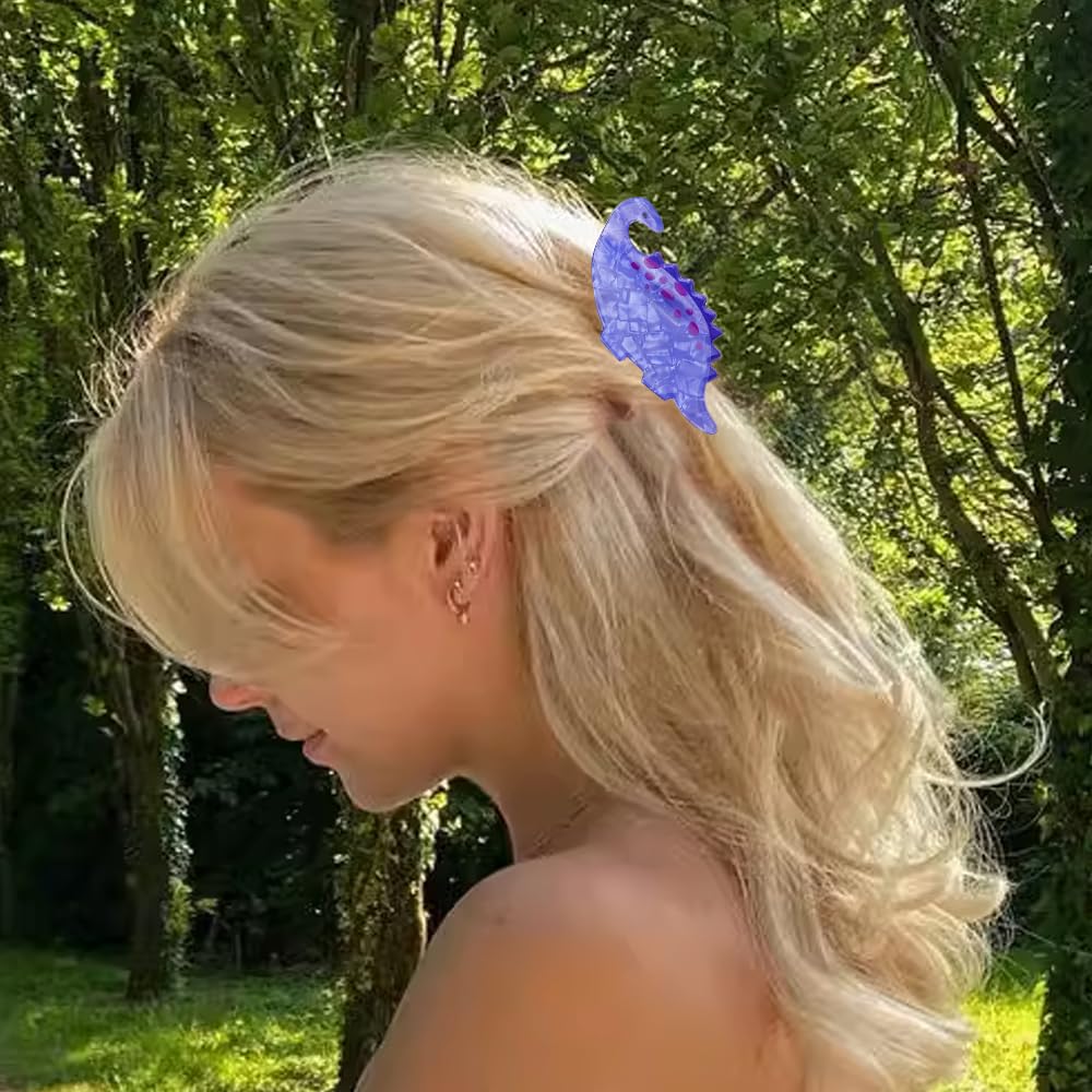 Arvintas clip used in half-up hairstyle for quick styling and neat hold