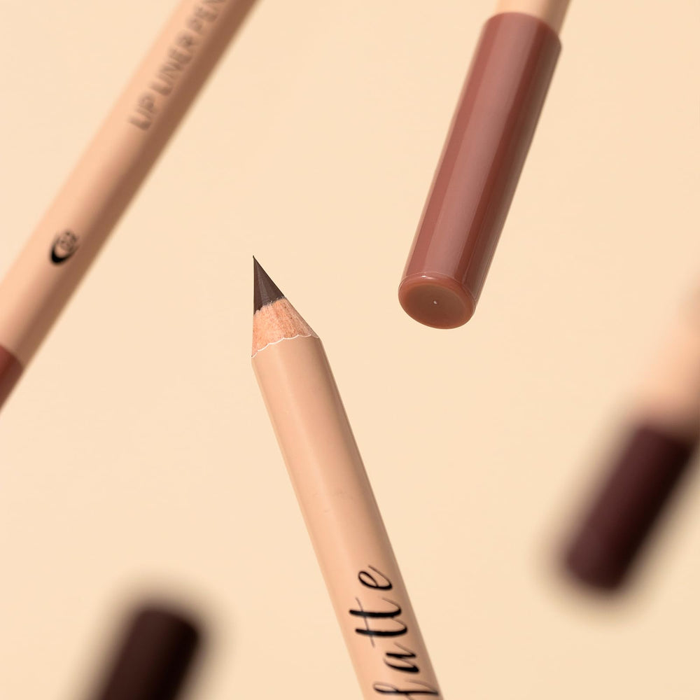 Aseawave pencil used as eyeliner for coordinated eye benefit