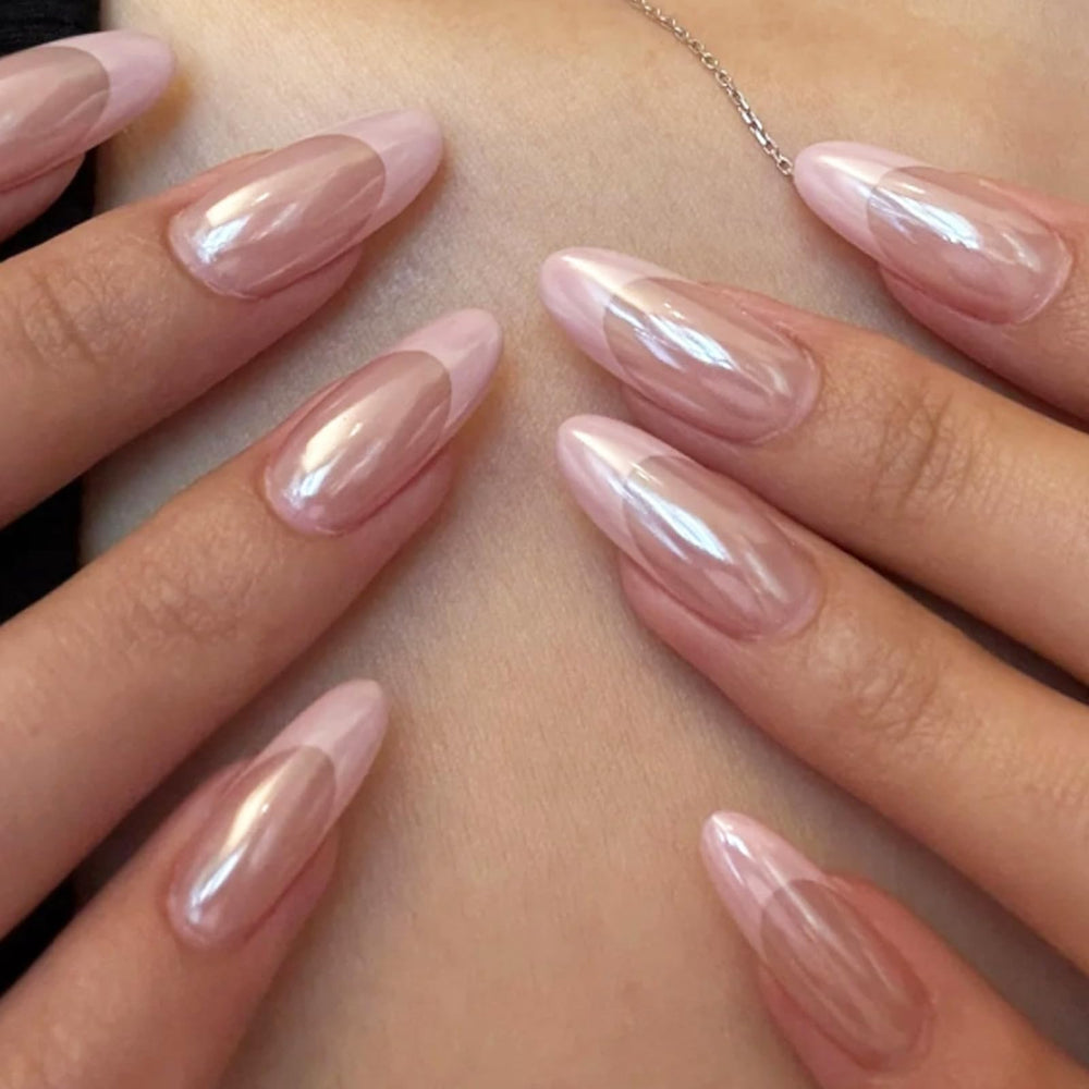 Ashowner glossy finish reflecting light for salon-style shine