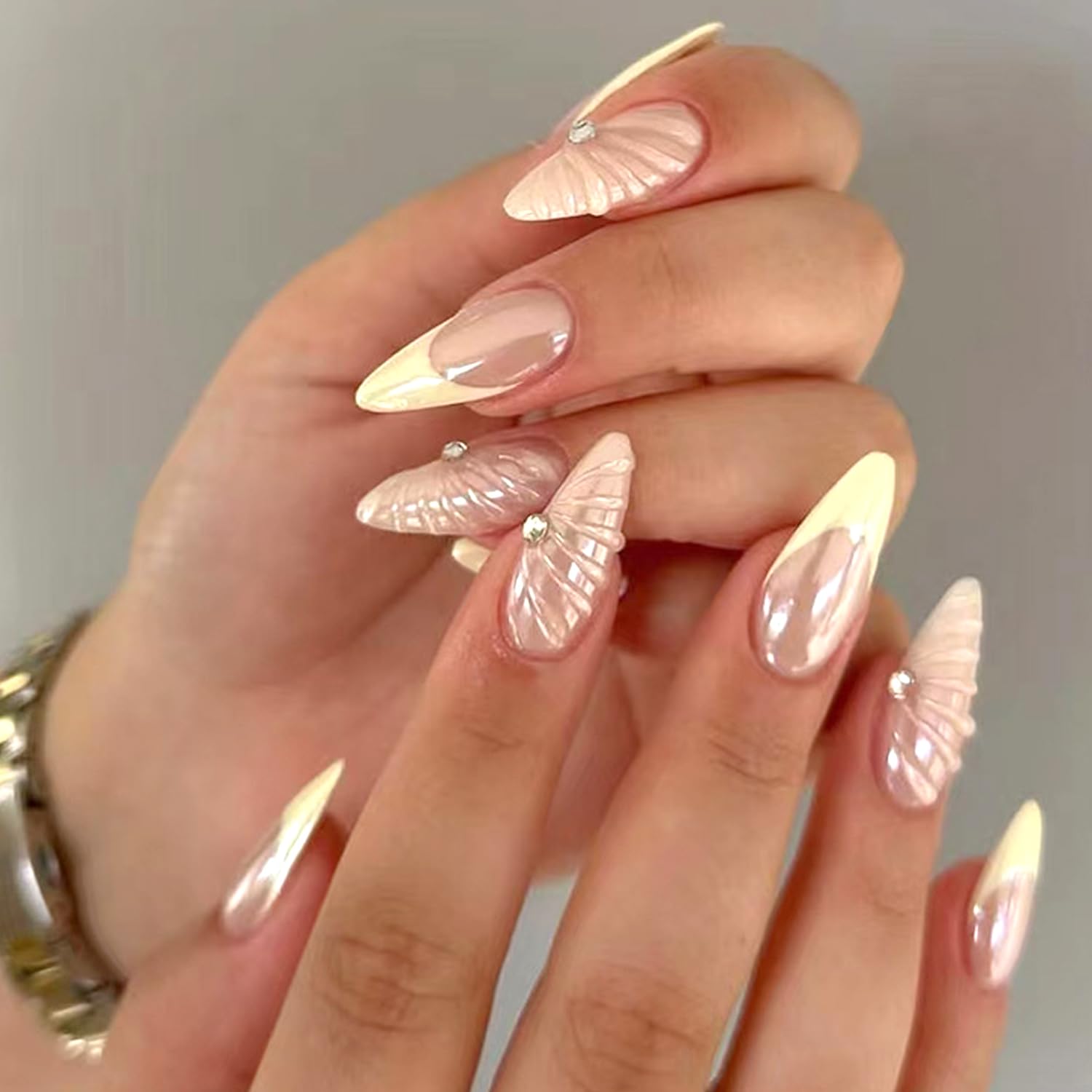 Ashowner nails sorted by 12 sizes showing organized fitting options