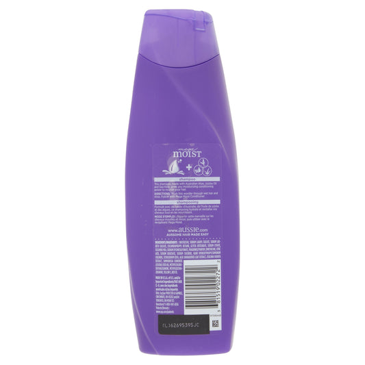 Aussie creamy lather close-up demonstrating moisturizing texture and slip