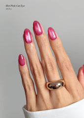 AutyaMee close-up of cat eye polish effect displaying glossy shimmer and depth