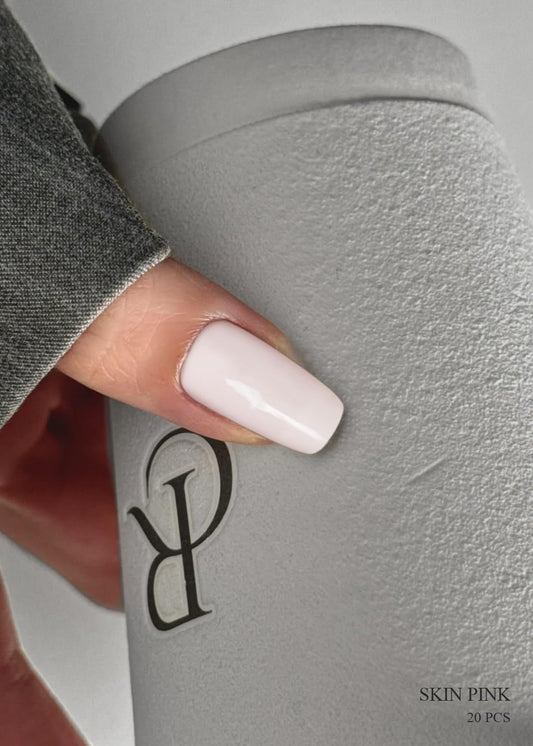AutyaMee close-up of gel strip layers showing texture and flexible pre-cure benefit