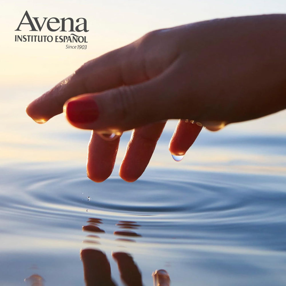 Avena Instituto Español in shower scene showing soft, moisturized skin after use