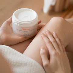 Bathroom shelf with Avène balm in a routine scene for soothing hydration