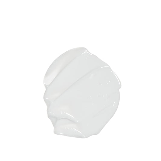 Close-up of shea oil texture in balm highlighting Avène nourishing feel