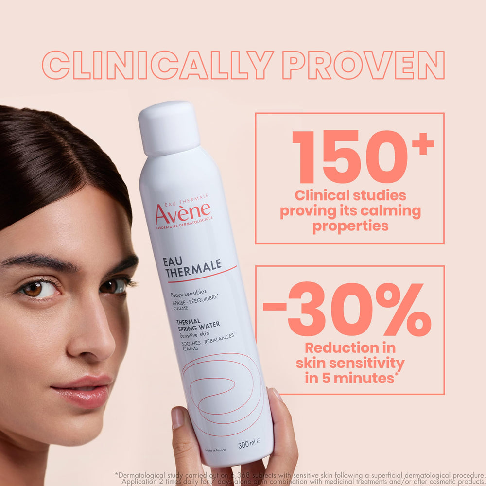 Avène close-up nozzle delivering fine mist for gentle soothing