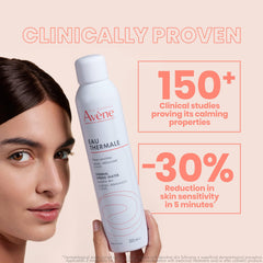 Avène close-up nozzle delivering fine mist for gentle soothing