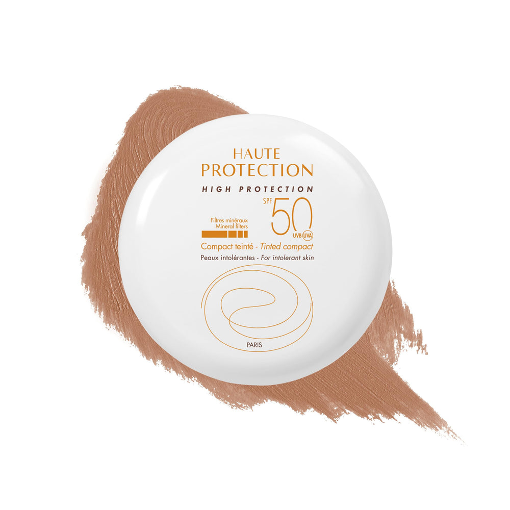 Avène compact front packaging showing SPF 50 and matte finish benefit